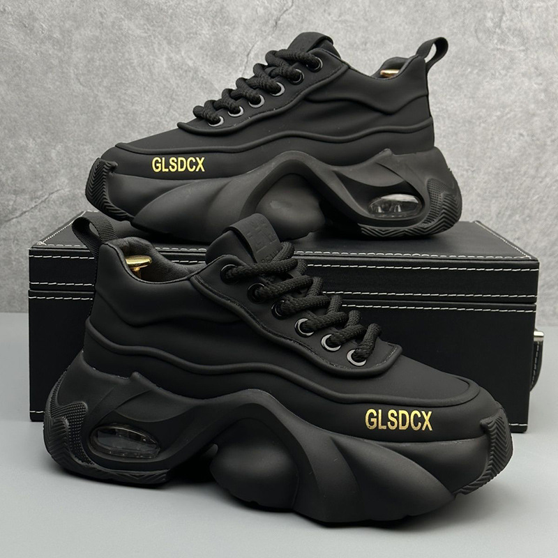أحذية رجالية بتصميم عصري لخريف - مراجعة Mens Fashion Trainers 2025 وسعره